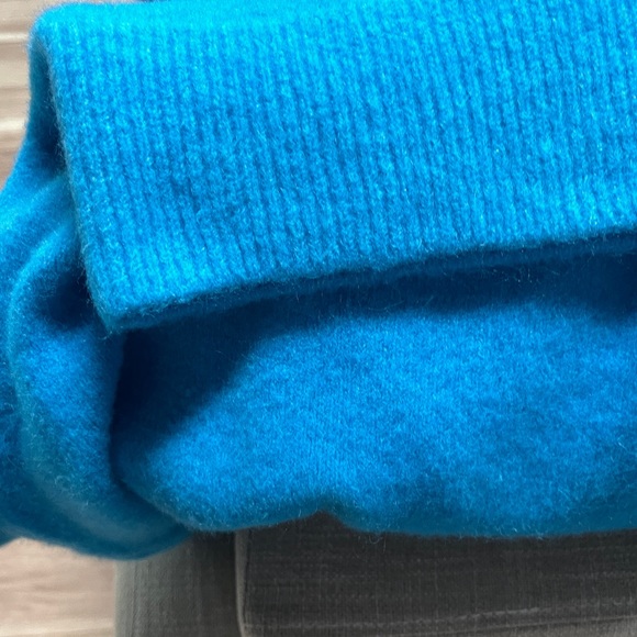 Zara soft knit sweater - Picture 5 of 6